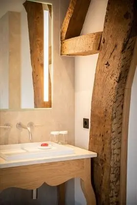 Classic Tek Büyük Yataklı Oda