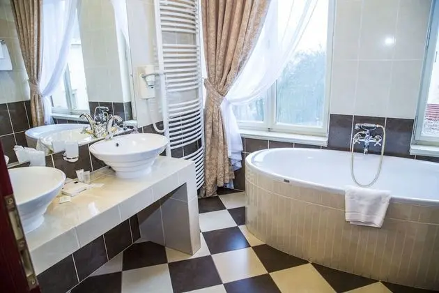 Deluxe Tek Büyük veya İki Ayrı Yataklı Oda