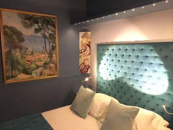 Basic Büyük Yataklı Tek Kişilik Oda