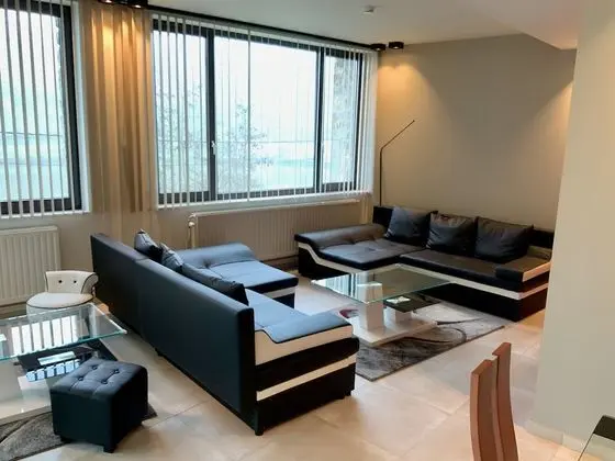 Family Apart Daire, 3 Yatak Odası, Mutfak, Göl Manzaralı (Les Trois Lions)