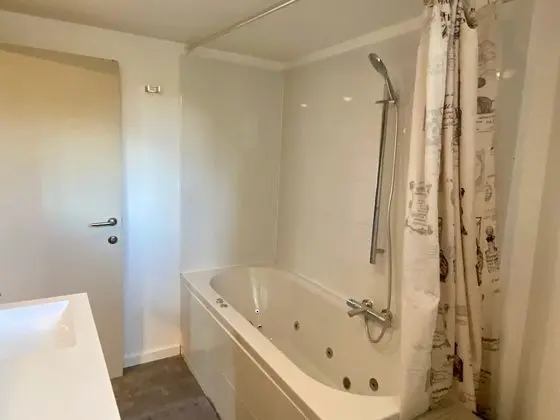 Premium Apart Daire, 2 Yatak Odası, Jakuzi, Göl Manzaralı (Les Trois Lions)