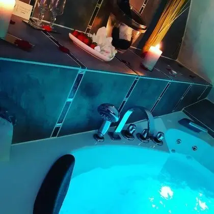 Romantic Süit, Sıcak Su Küveti