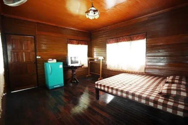 Bungalow with River View