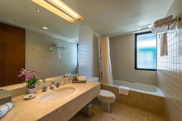 Grand Deluxe 3-Bedroom Twin
