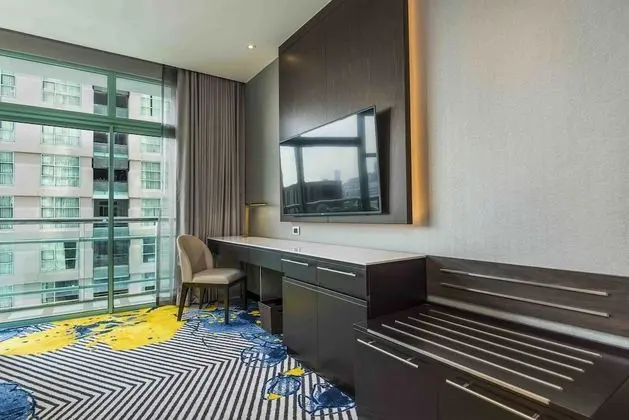 Grand Deluxe Room City View Twin Bed