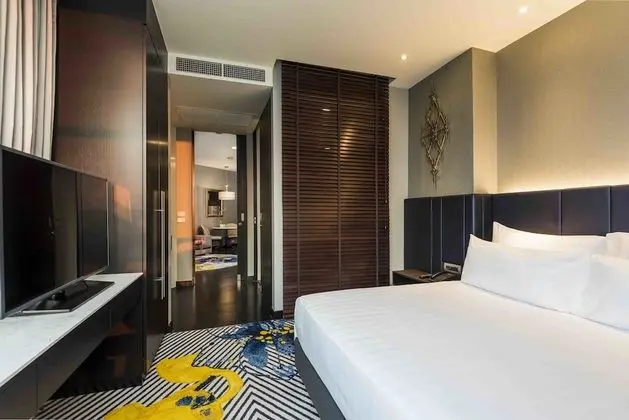 One Bedroom Skyline Suite King Bed