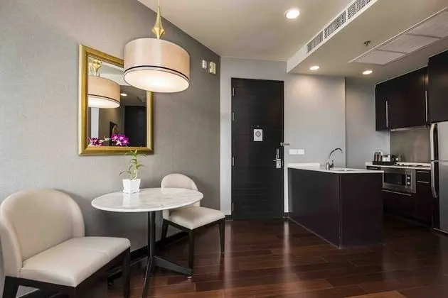 One Bedroom Suite City View Twin Bed