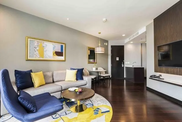 One Bedroom Suite City View Twin Bed