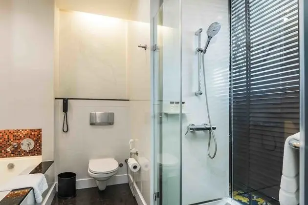 One Bedroom Suite City View Twin Bed