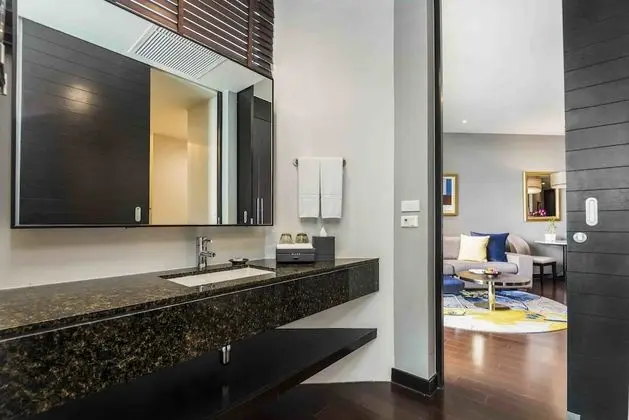 One Bedroom Suite City View Twin Bed