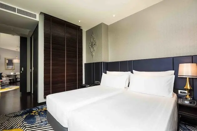 One Bedroom Suite River View Twin Bed