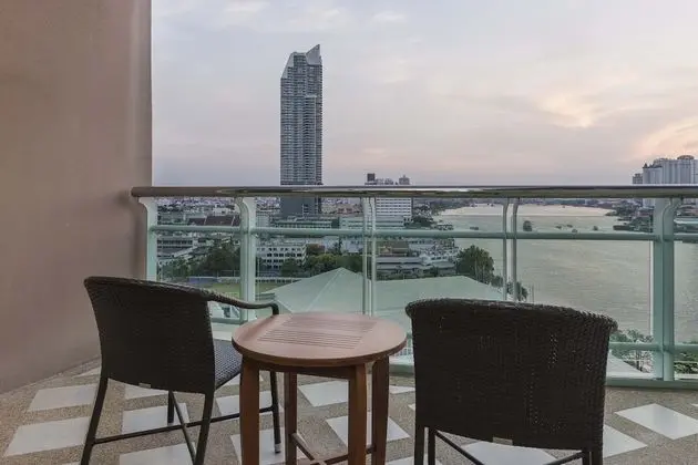 One Bedroom Suite River View Twin Bed