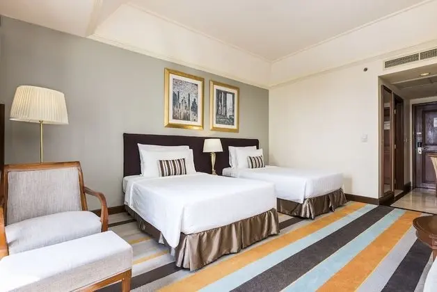 Deluxe City View Twin Bed