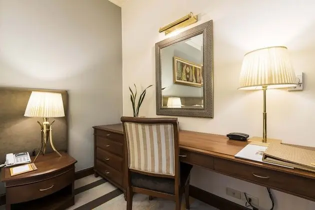 Premier Deluxe Lake or Pagoda View King Bed
