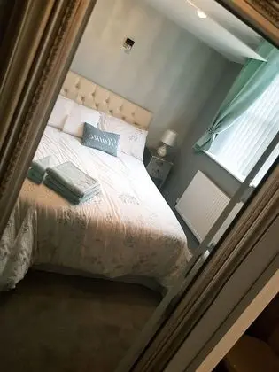 Deluxe Tek Büyük Yataklı Oda, 1 Çift Kişilik Yatak, Sigara İçilmez (Ensuite Shower Room)