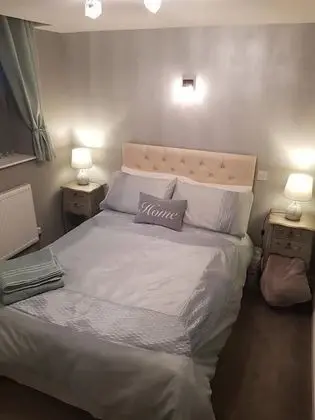 Deluxe Tek Büyük Yataklı Oda, 1 Çift Kişilik Yatak, Sigara İçilmez (Ensuite Shower Room)