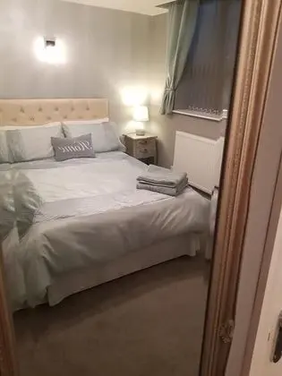 Deluxe Tek Büyük Yataklı Oda, 1 Çift Kişilik Yatak, Sigara İçilmez (Ensuite Shower Room)