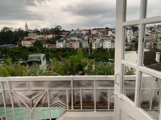 Family Oda, Şehir Manzaralı