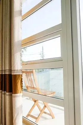 Tek Büyük Yataklı Oda, Balkon