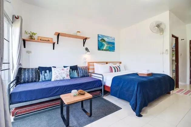Studio Apartment
