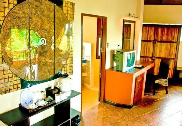 Superior Oda, 1 En Büyük (King) Boy Yatak, Balkon, Bahçe Manzaralı (Grand Executive Jacuzzi Villa)