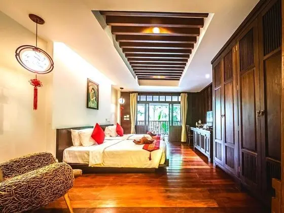 Shino Room (Garden View)