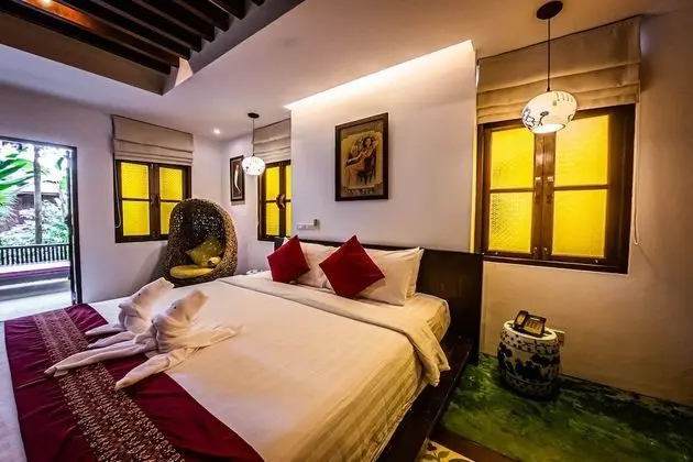 Shino Room (Garden View)