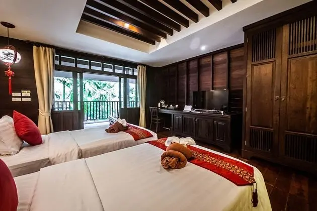 Shino Room (Garden View)