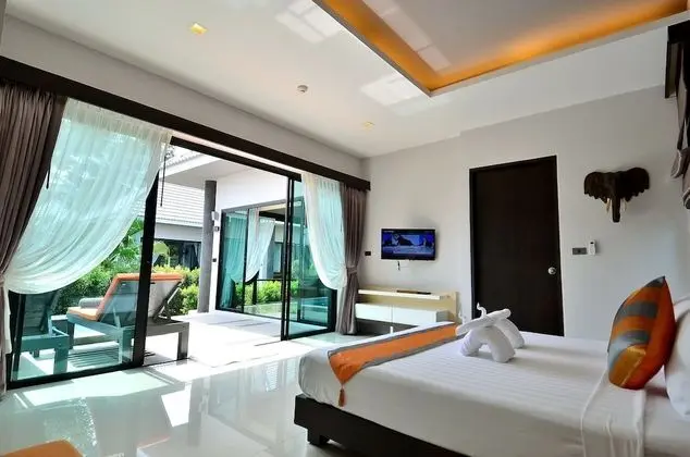 Deluxe Villa, Havuz Erişimli