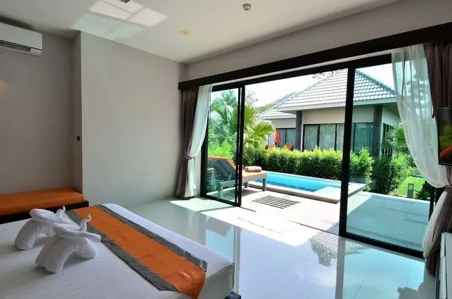 Deluxe Villa, Havuz Erişimli