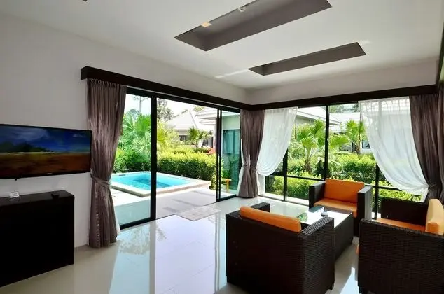 Deluxe Villa, Havuz Erişimli