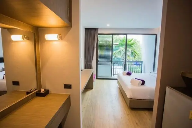 Deluxe Room with Pool View