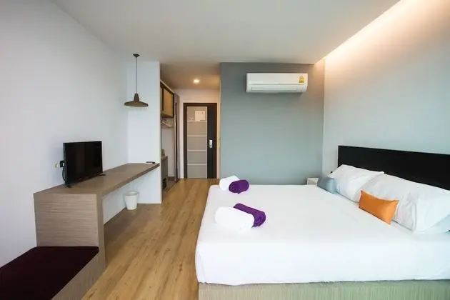 Deluxe Room with Pool View