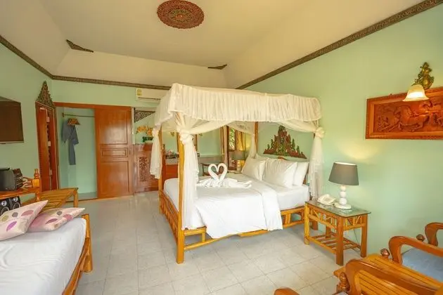 Villa (Deluxe Seaview Villa)
