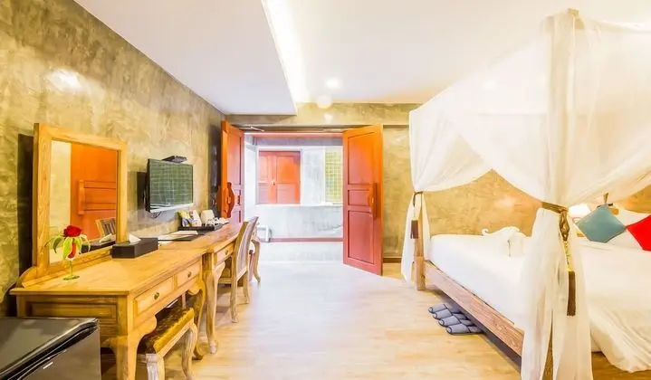 Deluxe Tek Büyük Yataklı Oda