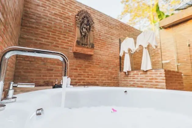 Chayana Jacuzzi Suite