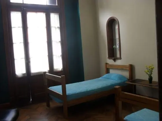 Tek Büyük Yataklı Oda, Ortak Banyo