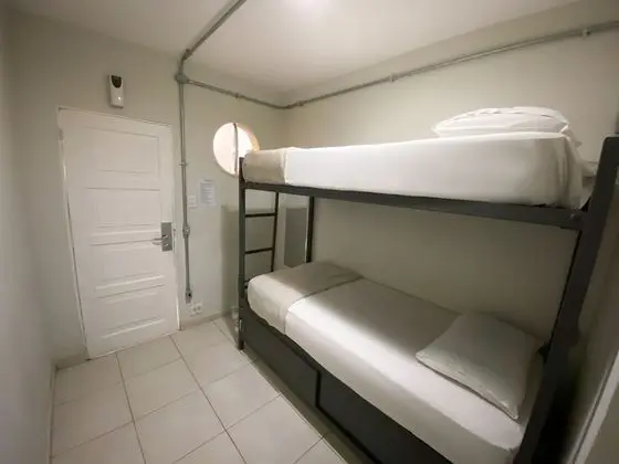 Basic Tek Büyük Yataklı Oda