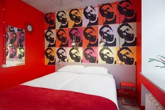 Standard Tek Büyük veya İki Ayrı Yataklı Oda