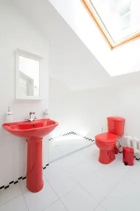 Standard Tek Büyük veya İki Ayrı Yataklı Oda