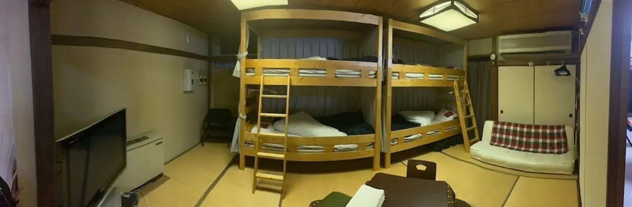 Dört Kişilik Oda (Shared Shower)