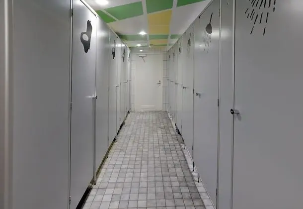 6 Bed Dormitory Shared Bathroom Private Use