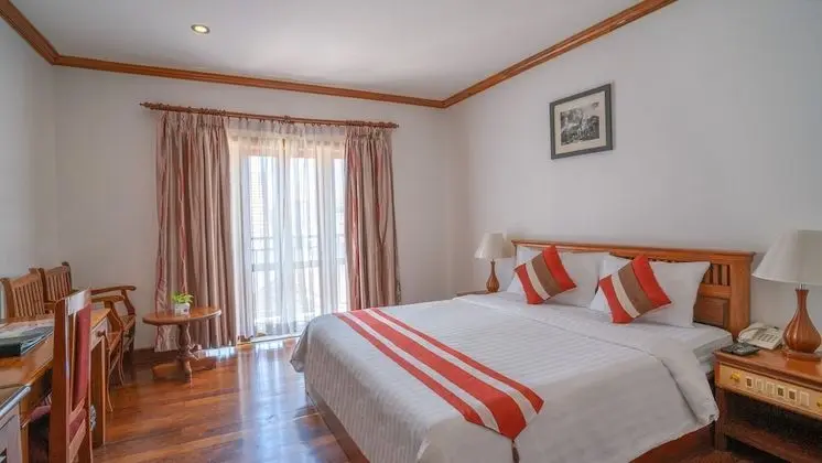 Deluxe Tek Büyük Yataklı Oda, Balkon