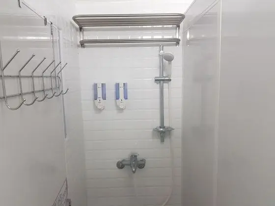 Basic Ortak Ranzalı Oda, Sadece erkekler için