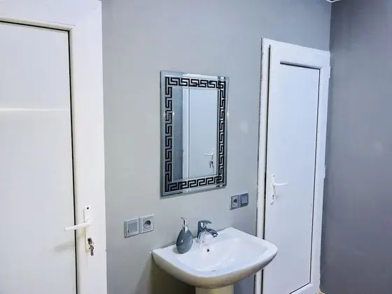 Comfort Tek Büyük Yataklı Oda (Private External Bathroom)
