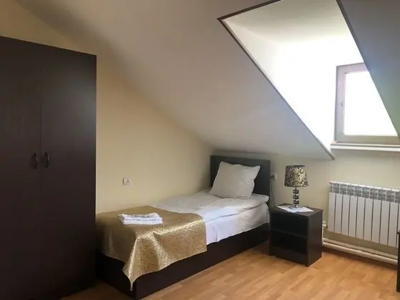 Basic Tek Büyük Yataklı Oda