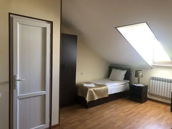 Basic Tek Büyük Yataklı Oda