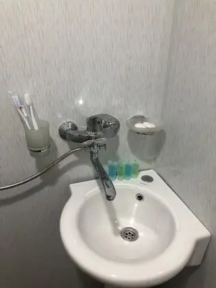 Basic Tek Büyük Yataklı Oda