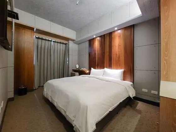 Deluxe Tek Büyük Yataklı Oda