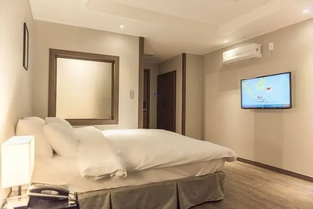Deluxe Tek Büyük Yataklı Oda